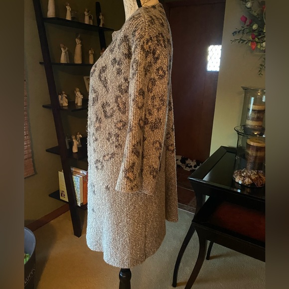 NWT Cupcakes and Cashmere Klein Cardigan Sweater-Tonal gray leopard - Picture 5 of 12
